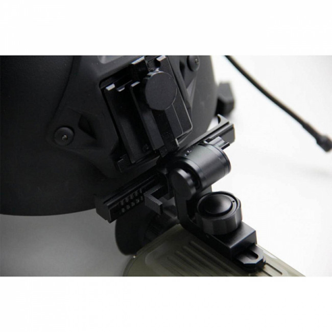 Тепловизионный прицел LONGOT K9 со шлемом Тепловизионный прицел LONGOT K9 со шлемом